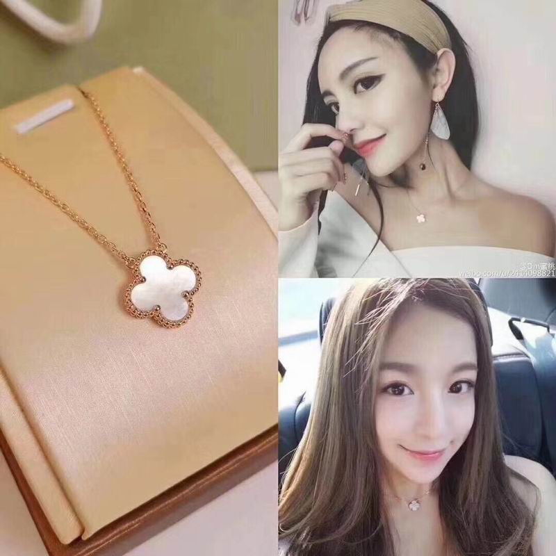 Van Cleef & Arpels necklace 12yxq22